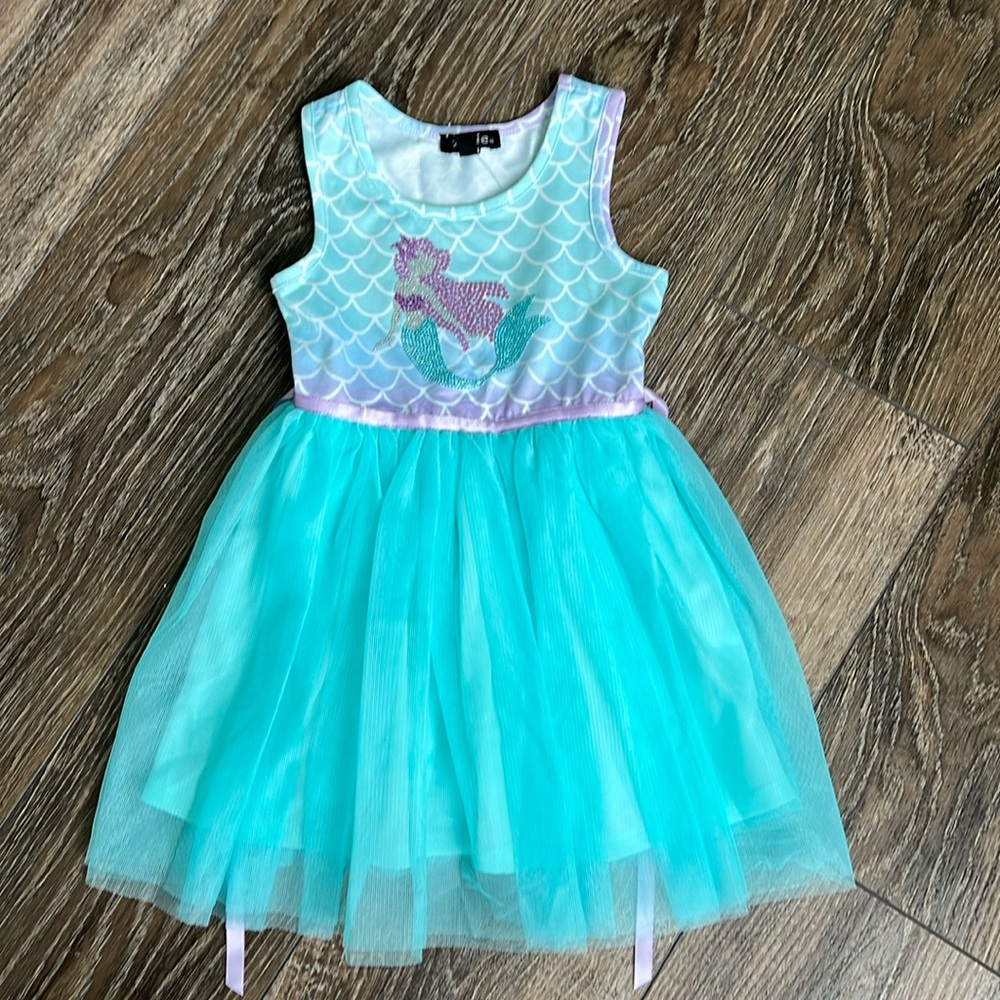Zunie Dress NWOT